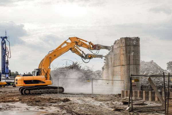 Silo Demolition in Moses Lake