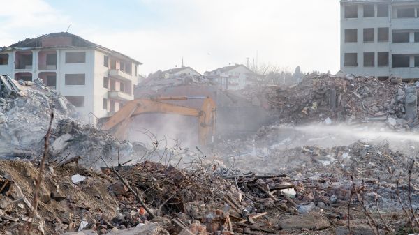 Apartment Demolition in Moses Lake